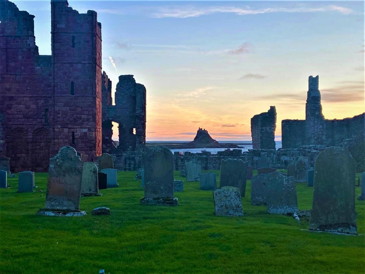 The Ship Inn Holy Island of Lindisfarne Ngoại thất bức ảnh